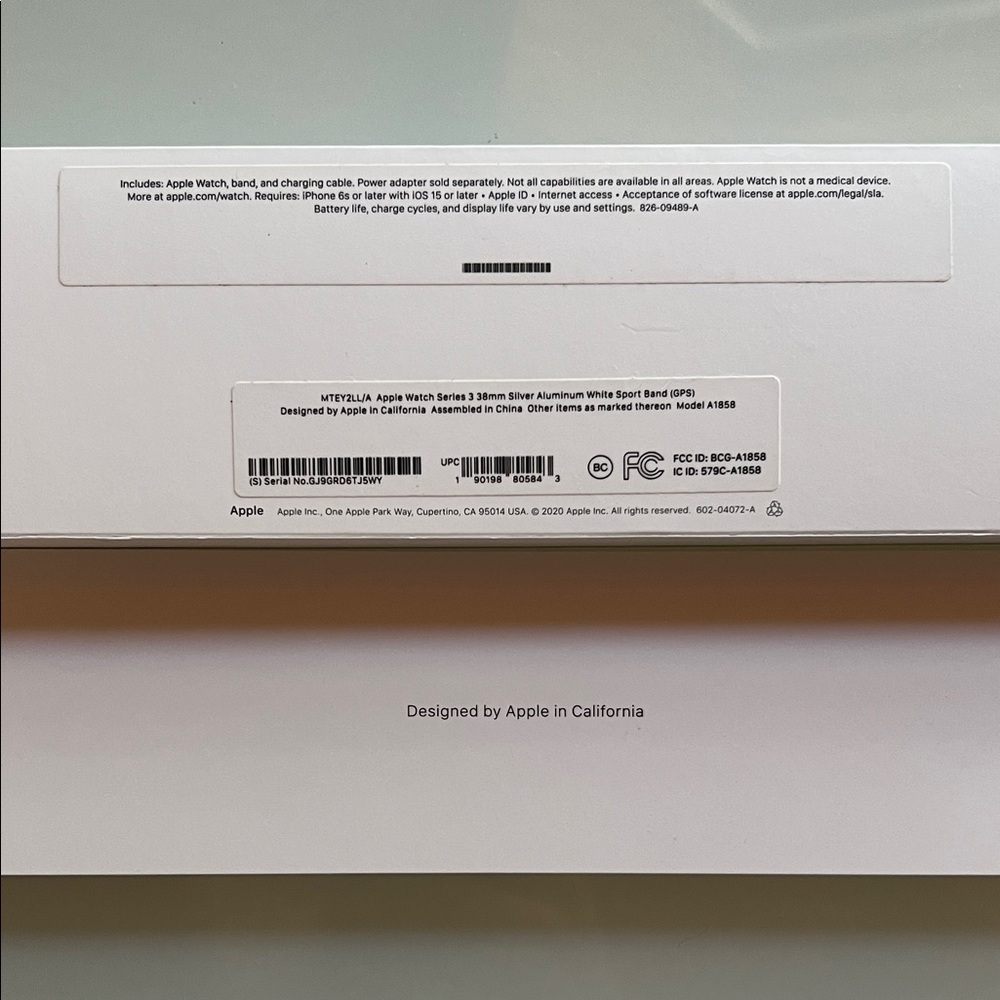 NWT Apple Watch Series 3 - 38mm Silver Aluminum White Sport Band - Picture 3 of 5